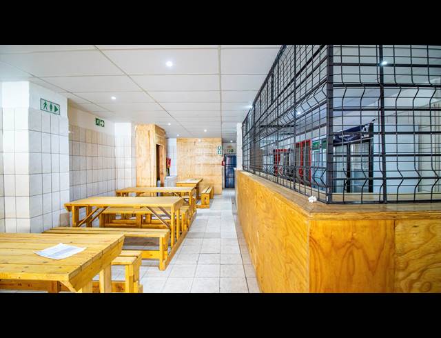 496M² RESTAURANT FOR SALE IN HILLBROW